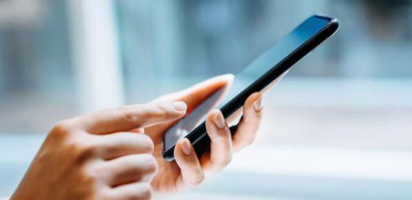 Azərbaycanda məktəblərdə telefon qadağası: Başqa hansı ölkələrdə bu qadağa var?