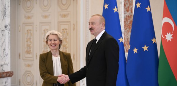 İlham Əliyev və Lyayen mətbuata bəyanatlarla çıxış etdilər