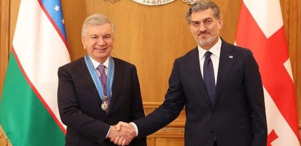 Şavkat Mirziyoyev Gürcüstanın "Qızıl yun" ordeninə layiq görülüb