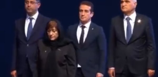 Azərbaycan rəsmiləri Xamenei ilə vida mərasimində - Video