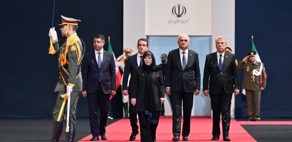Azərbaycan nümayəndə heyəti Ayətullah Seyid Əli Xameneinin vida mərasimində iştirak edib - FOTOLAR