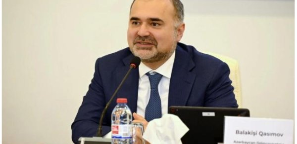 Balakişi Qasımov Baku TV-ni nümunə göstərdi, Rövşən Məmmədov isə: "Birinci yerdədir", - dedi - VİDEO