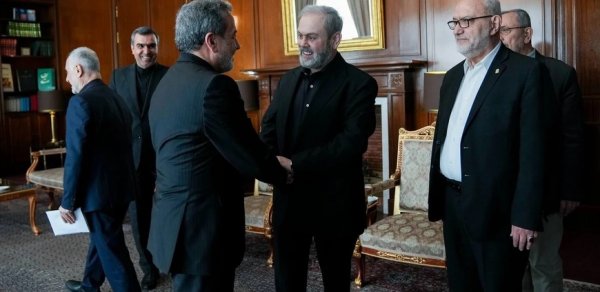 Əraqçi "Hizbullah" və HƏMAS üzvləri ilə görüşdü