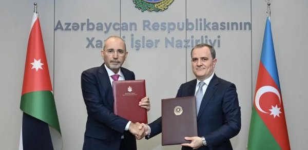Azərbaycanla daha bir ölkə viza rejimini ləğv edir