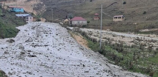 Azərbaycanda faciə: 43 yaşlı kişini sel apardı