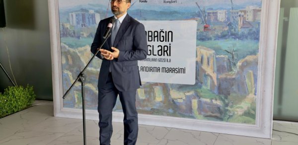 QDF “Qarabağın Rəngləri” layihəsində iştirak edən rəssamları mükafatlandırdı