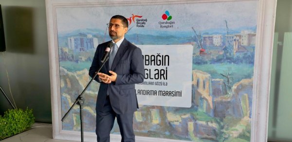 QDF “Qarabağın Rəngləri” layihəsində iştirak edən rəssamları mükafatlandırdı