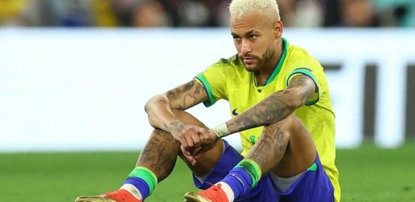Neymar futboldan gedir