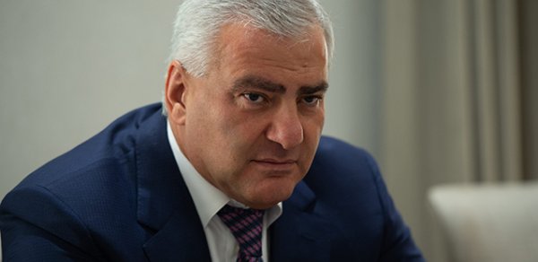 Karapetyanın ev dustaqlığı daha 2 ay artırıldı