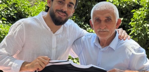 Elvin Cəfərquliyev yaşlı azarkeşlə görüşdü - FOTO