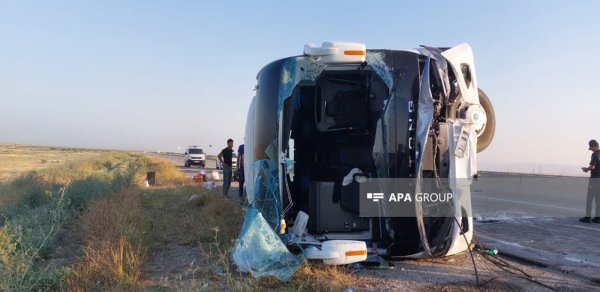 Hacıqabulda sərnişin avtobusu aşdı - 30-dan çox yaralı var
