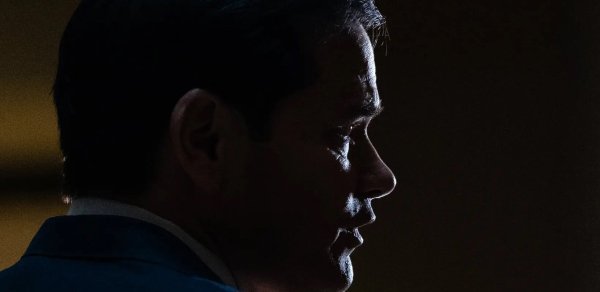 Marko Rubio Venesuelanı uzaqdan idarə edir
