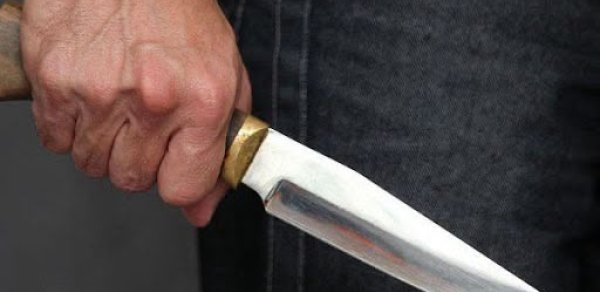 21 yaşlı gənc ürəyindən bıçaqlandı