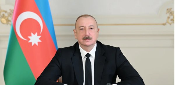 İlham Əliyev Makrona: Dövlətlərarası münasibətlərimizdə yeni dövr başlayır