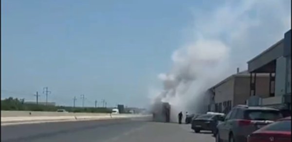 Bakıda yenə avtobus yandı - Bu dəfə Lökbatanda - Video