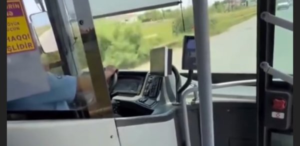 162 saylı avtobusundan narazılıq: "Kondisionerlər işləmir, nəfəs almaq olmur" - VİDEO