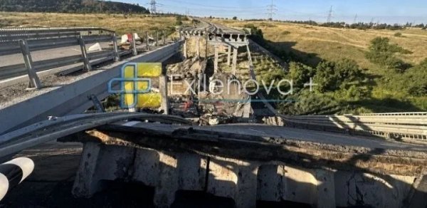 Ukrayna Luqanskda dəmir yolu körpüsünü vurdu