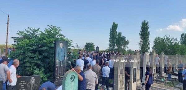 Vurulan gəminin kapitanı dəfn edildi - FOTO