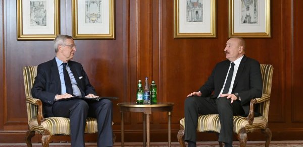 İlham Əliyev Almaniya İqtisadiyyatının Şərq Komitəsinin sədri Mixael Harms ilə görüşüb - FOTOLAR