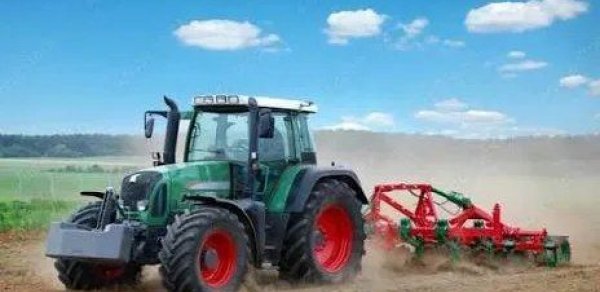 3 yaşlı uşaq atasının idarə etdiyi texnikanın altında qalaraq vəfat etdi