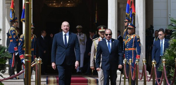 İlham Əliyev Misir Prezidentini təbrik etdi
