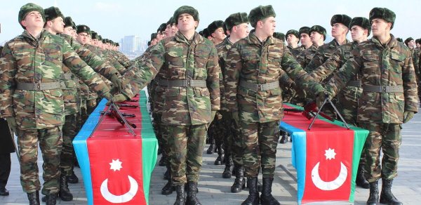 Azərbaycanda kimlər əsgərliyə çağırılmır?