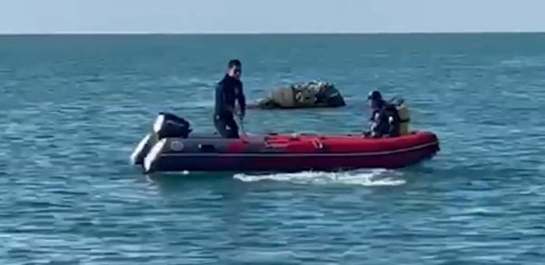 Dənizdə batan 3 gəncin axtarışı davam edir - Video