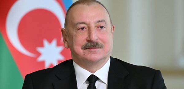 İlham Əliyev Şavkat Mirziyoyevə zəng etdi