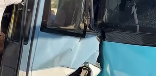 Binədə iki avtobus toqquşdu - 22 nəfər yaralandı
