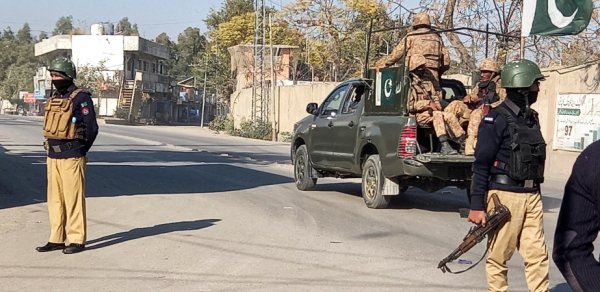 "Dawn": Pakistanda terror aktı nəticəsində 15 nəfər həlak olub