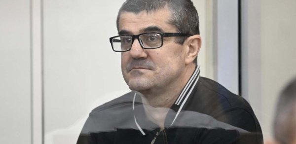 Arayikgilin məhkəməsində prokurorlar çıxış etdi
