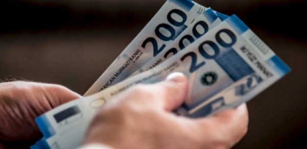 Azərbaycanda bu şəxslərin maaşı artırılacaq