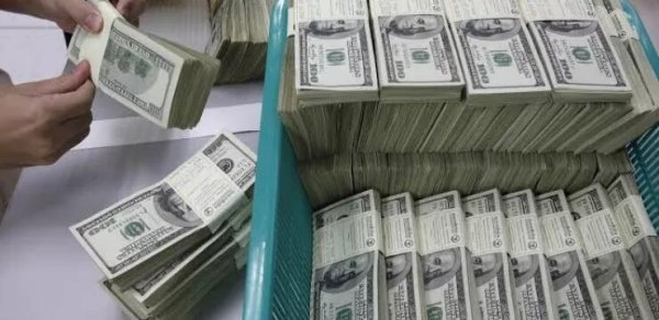 Kassadan 1 milyon dollar oğurlayan azərbaycanlıya 10 il cəza