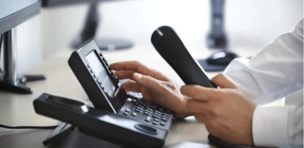 Dövlət qurumunun vəzifəli şəxslərinə xüsusi telefonlar veriləcək