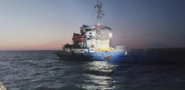 Azərbaycanlı dənizçilərin olduğu gəmi PUA ilə vuruldu