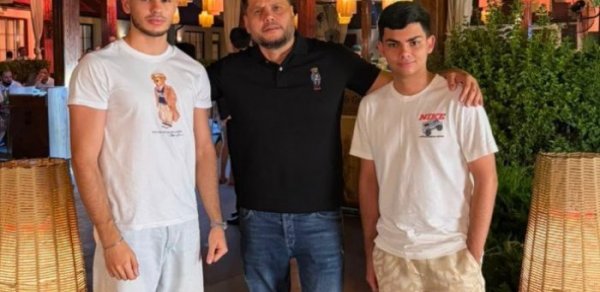 Zaur Kamal bağında oğluna ad günü etdi