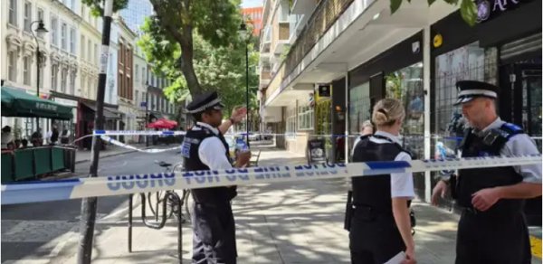 Londonun mərkəzində bıçaqlı hücum - 4 nəfər xəsarət aldı