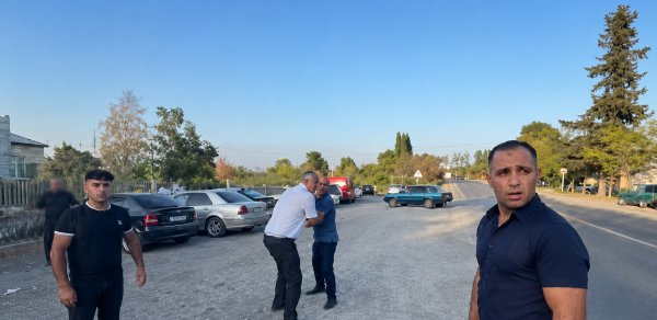 Toyu çəkən İTV əməkdaşlarına hücum edildi – VİDEO