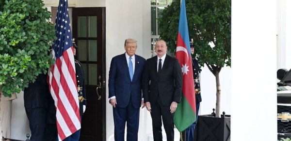 Azərbaycan Prezidenti sülh gündəliyinə töhfələrinə görə Donald Trampa minnətdarlığını bildirib