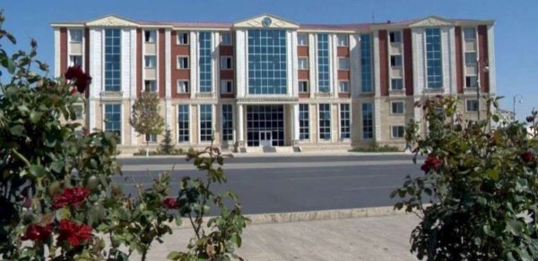 Azərbaycanda daha bir universitet bağlanır?