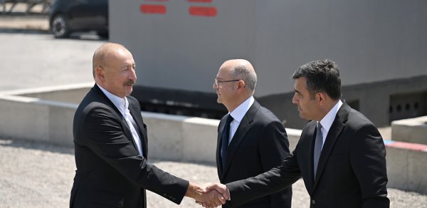 Prezident “Şəms 1” və “Qərbi Üfüq” stansiyalarında görülən işlərlə tanış oldu - Fotolar