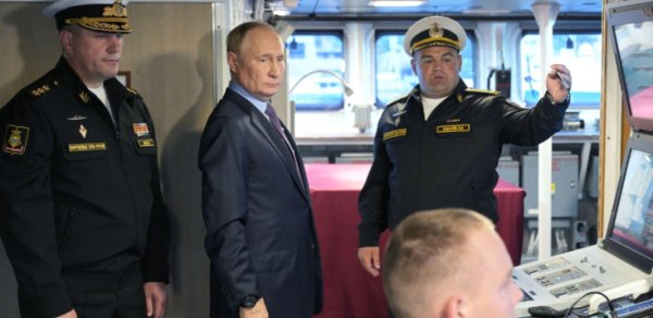 Putin: Qərbin Rusiya ticarət gəmilərini ələ keçirməsinə “güzgü prinsipi” ilə cavab veriləcək