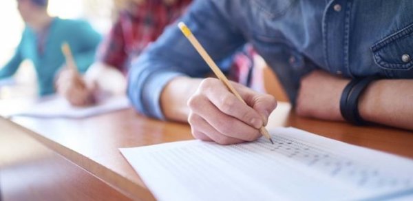Ekspertdən valideynlərə xəbərdarlıq: İxtisas seçdirərkən bunu nəzərə alın