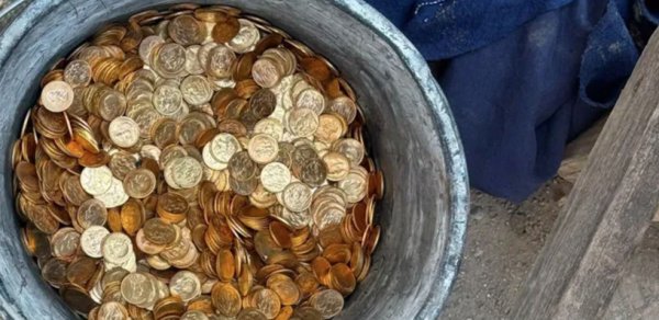 Təmir zamanı divarın içindən 9 milyonluq qızıl çıxdı – ŞOK TAPINTI