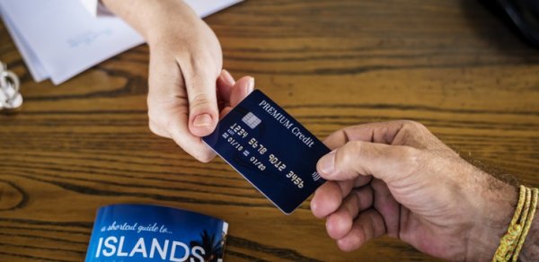 “Bonus kartınız var?” – Marketlər bunu niyə hər dəfə soruşur?