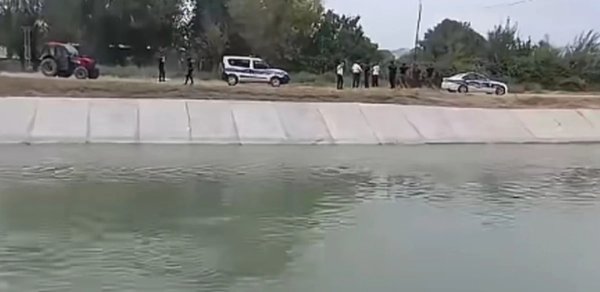 Ağdaşda VAZ su kanalına düşdü