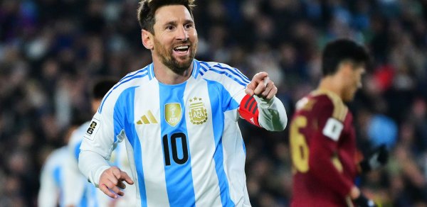 Messi 12 il əvvəlki antirekordunu təkrarladı