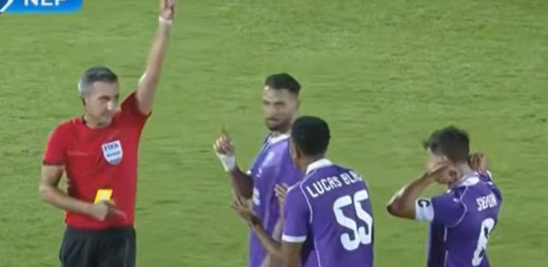 Azərbaycanlı futbolçu özünə xəsarət yetirdi - Xəstəxanalıq oldu