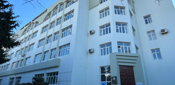 Yeni tədris ilinə sayılı günlər qalıb – Bakı Qızlar Universitetinin tələbələri harada oxuyacaqlarını bilmirnı bilmir