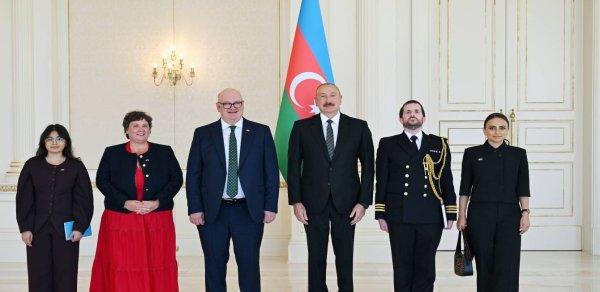 Prezident Böyük Britaniyanın Azərbaycanda yeni səfirinin etimadnaməsini qəbul etdi